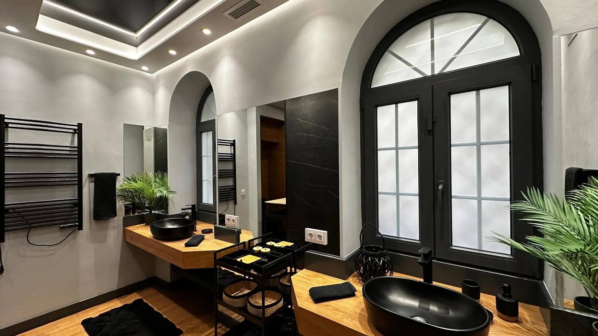 Bastinazo Alohadream - Exclusivo - Design Suite Luxury Love And Spa - Jacuzzi Y Sauna Privados El Puerto de Santa Maria 0*,  Spain
