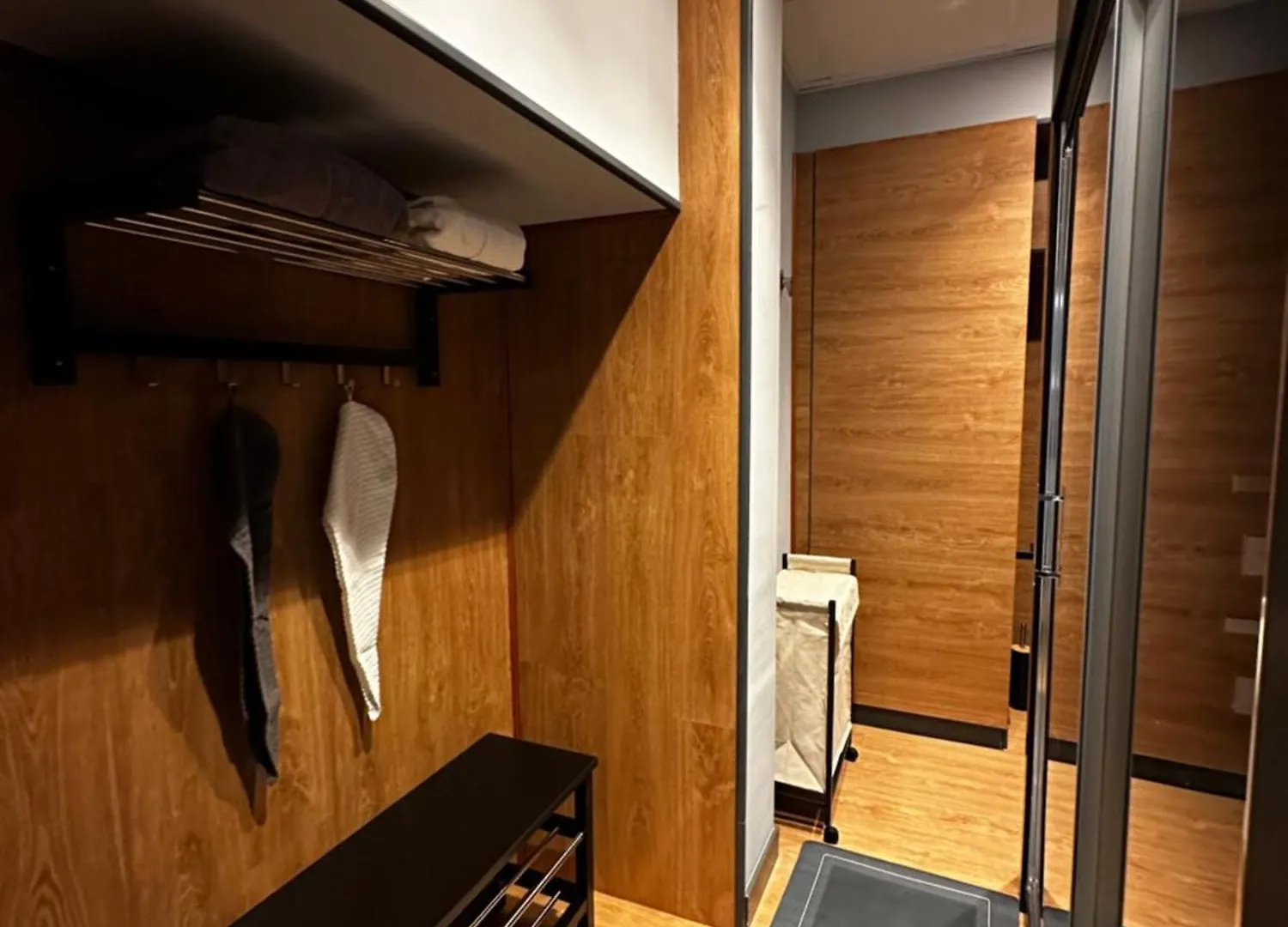Bastinazo Alohadream - Exclusivo - Design Suite Luxury Love And Spa - Jacuzzi Y Sauna Privados El Puerto de Santa Maria Spain