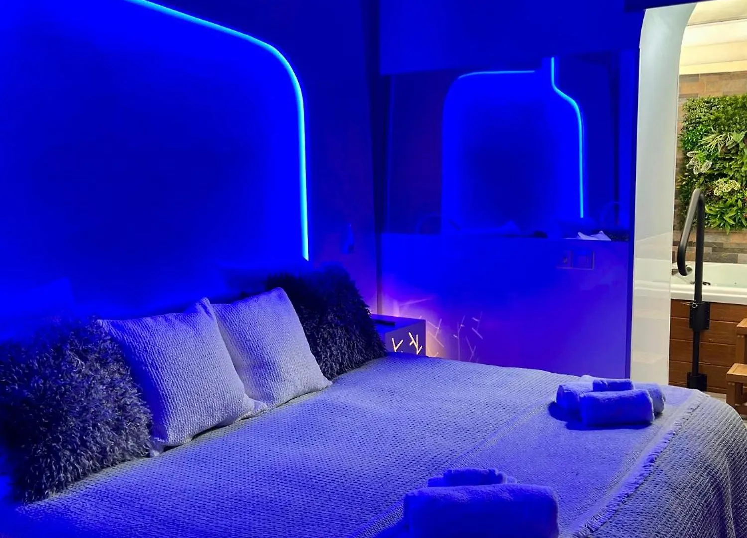 Apartment Bastinazo Alohadream - Exclusivo - Design Suite Luxury Love And Spa - Jacuzzi Y Sauna Privados El Puerto de Santa Maria